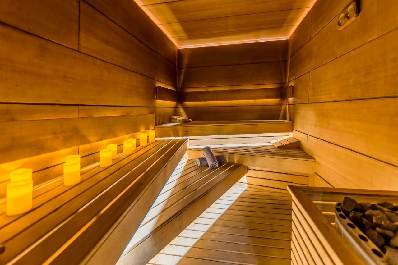 Hotel Arte Spa & Park Velingrad Exteriér fotografie The interior of the staircase