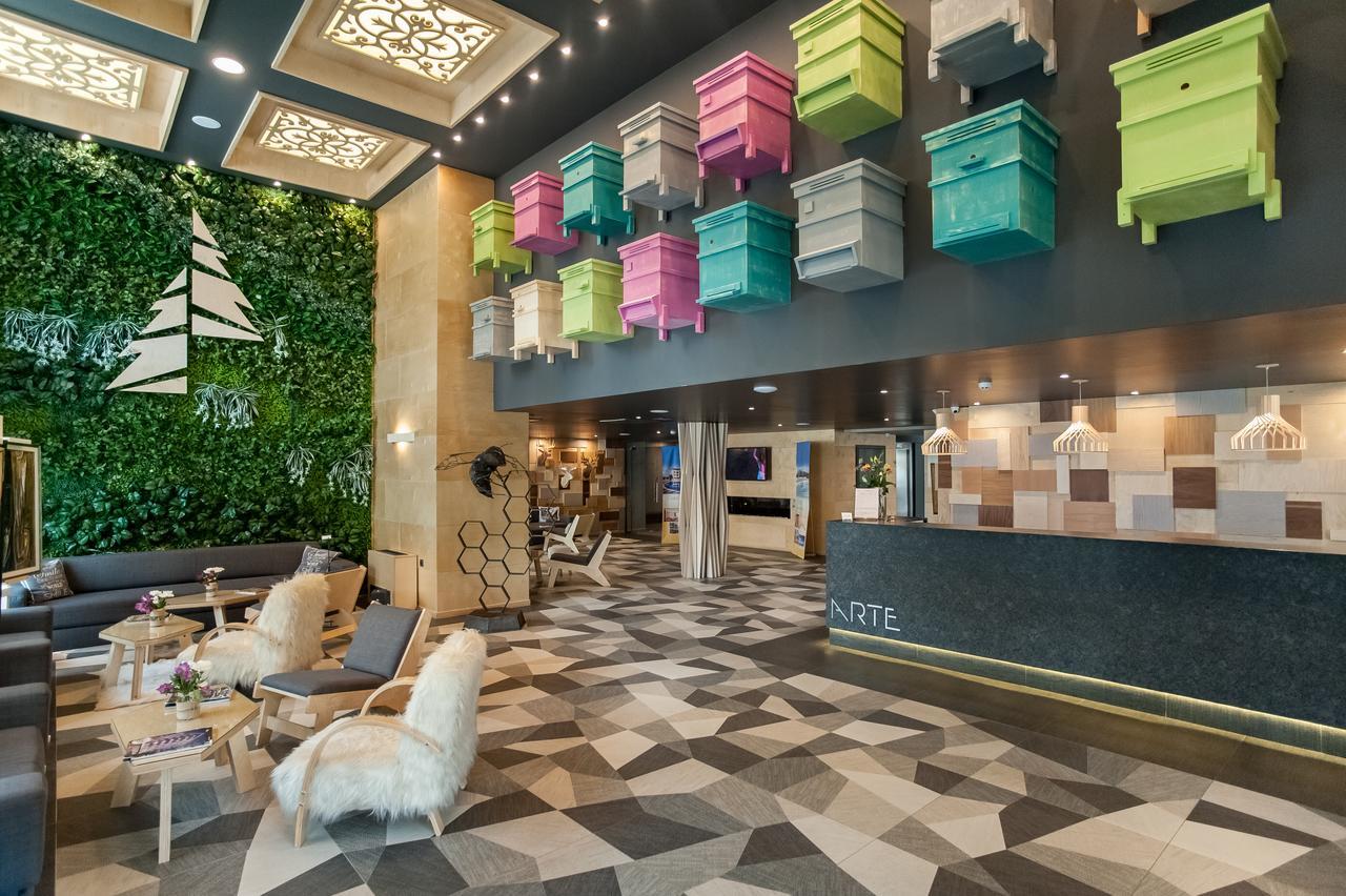 Hotel Arte Spa & Park Velingrad Exteriér fotografie The lobby of the hotel